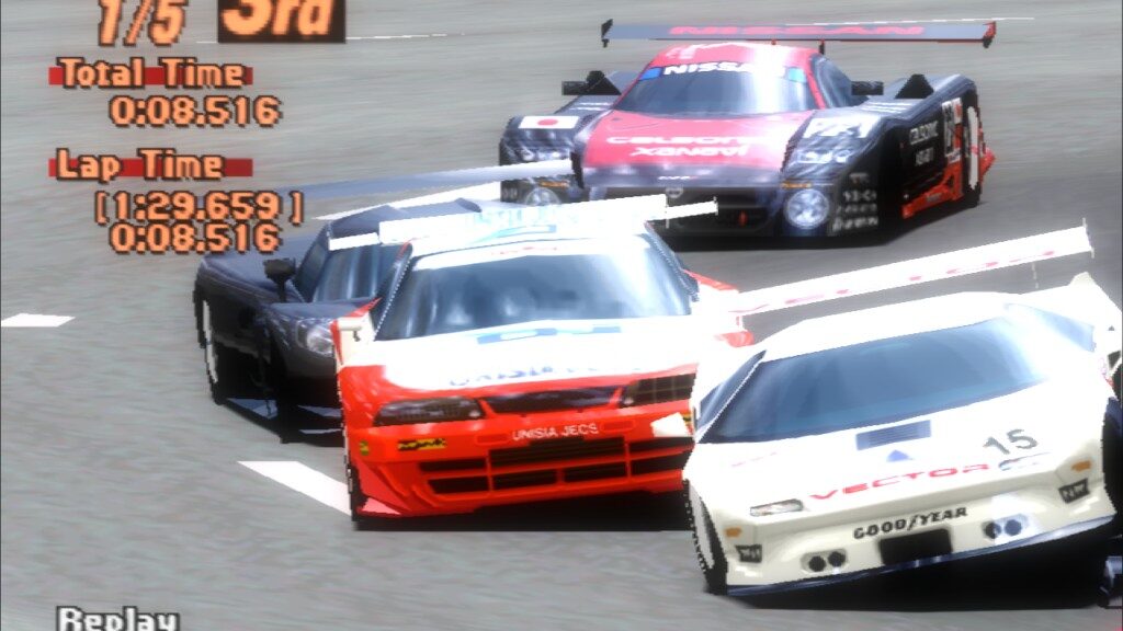 O clássico do Playstation 1 - Gran Turismo 2 traz mais de 500 veículos